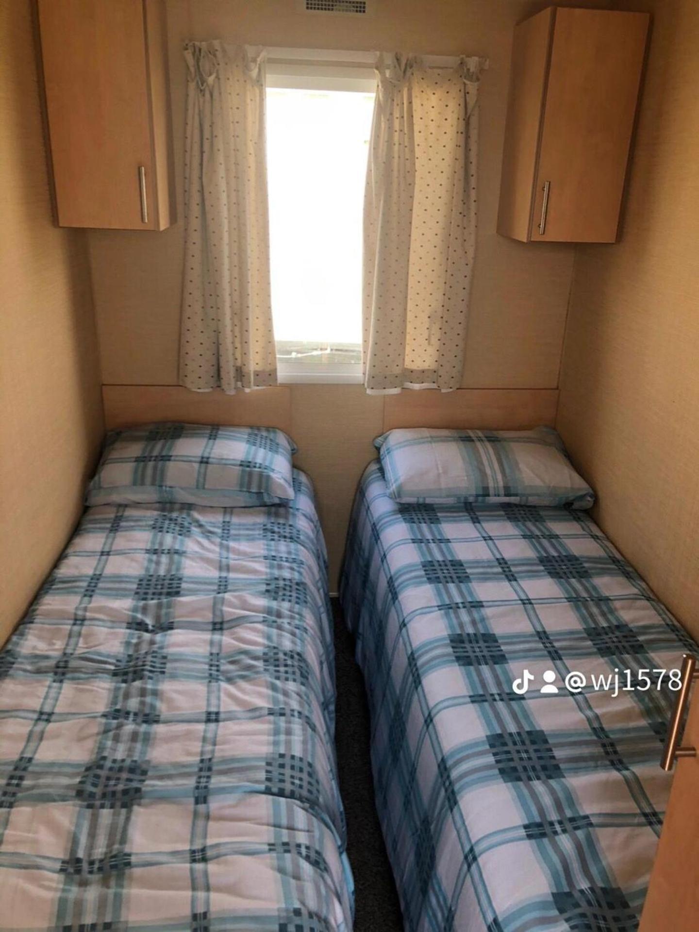 Adorable 2 Bedroom Caravan In Clacton-On-Sea Exteriér fotografie