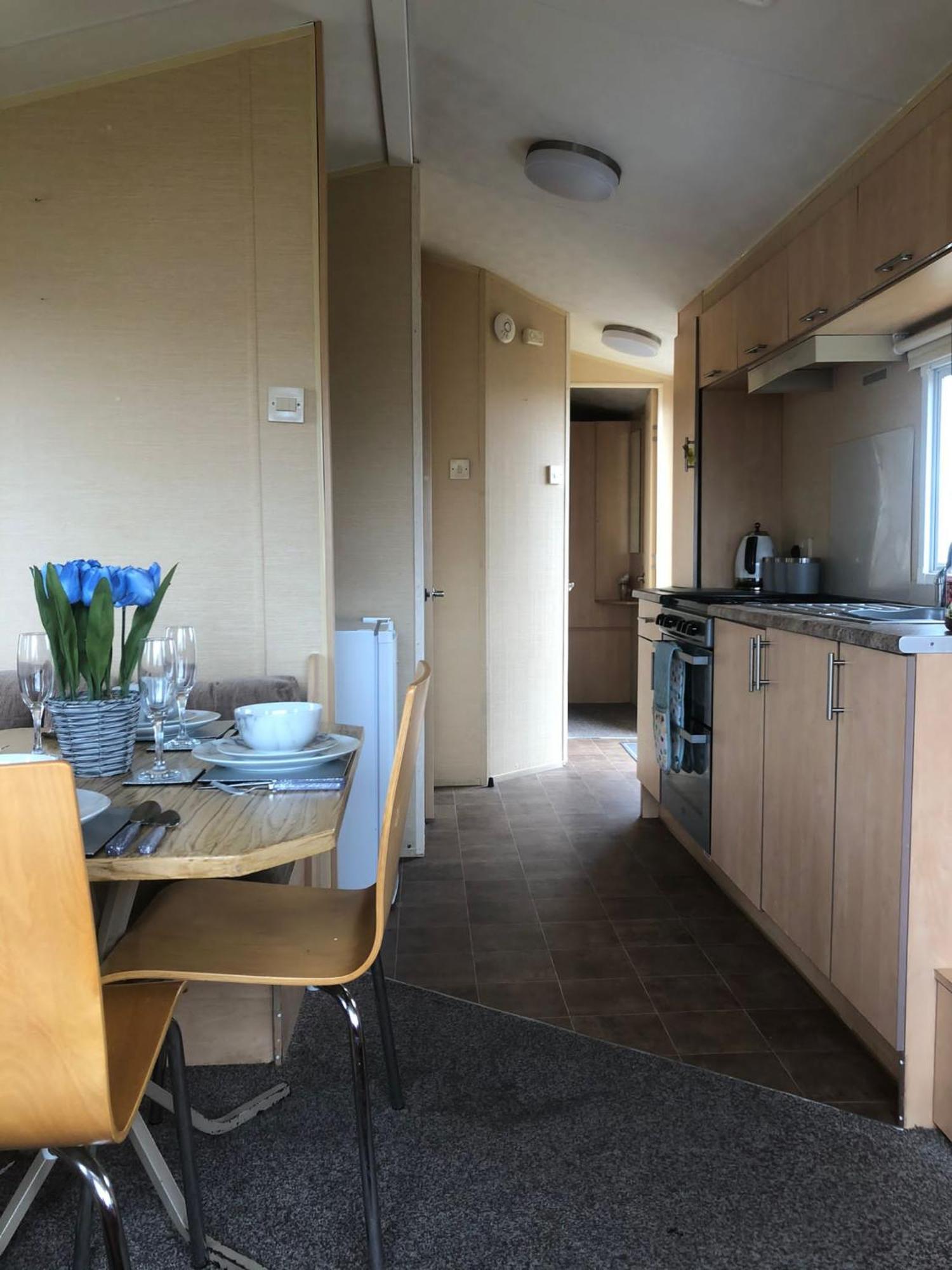 Adorable 2 Bedroom Caravan In Clacton-On-Sea Exteriér fotografie